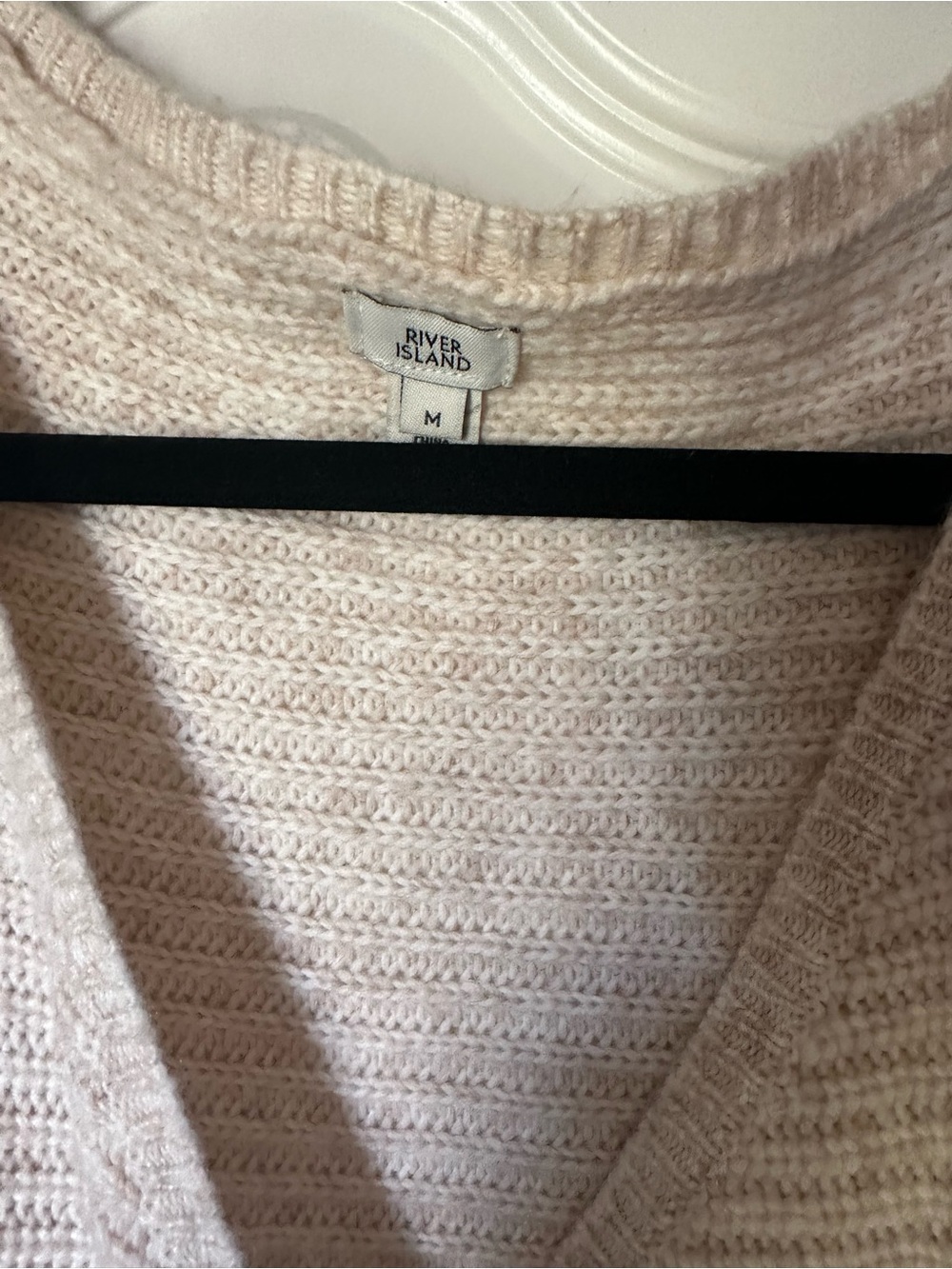 River Island Cream Knit V-Neck Sweater - Picture 2 of 2